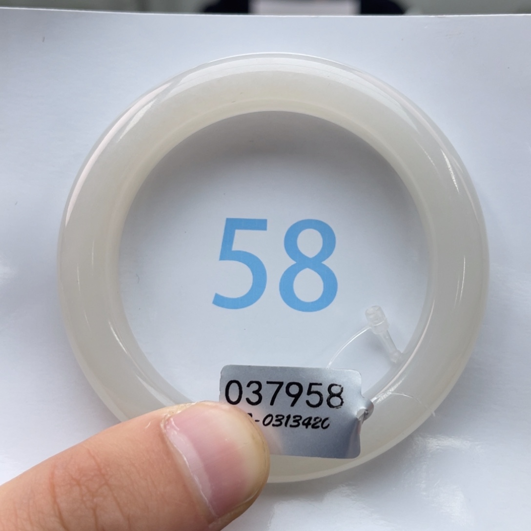 和田玉手镯未镶嵌小****~