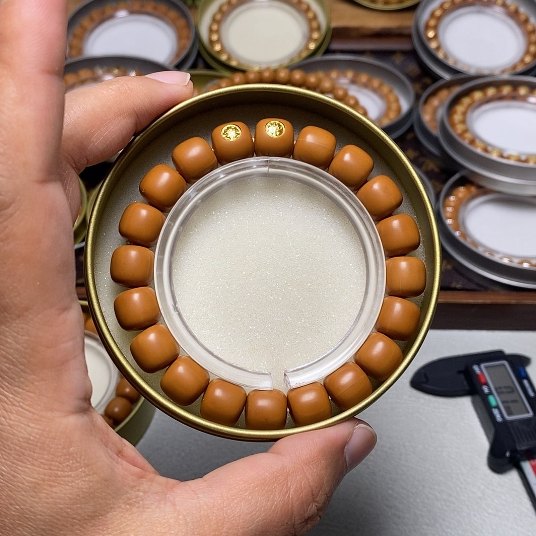 猴头核桃手串38号18k双标云天道珠老型11左右