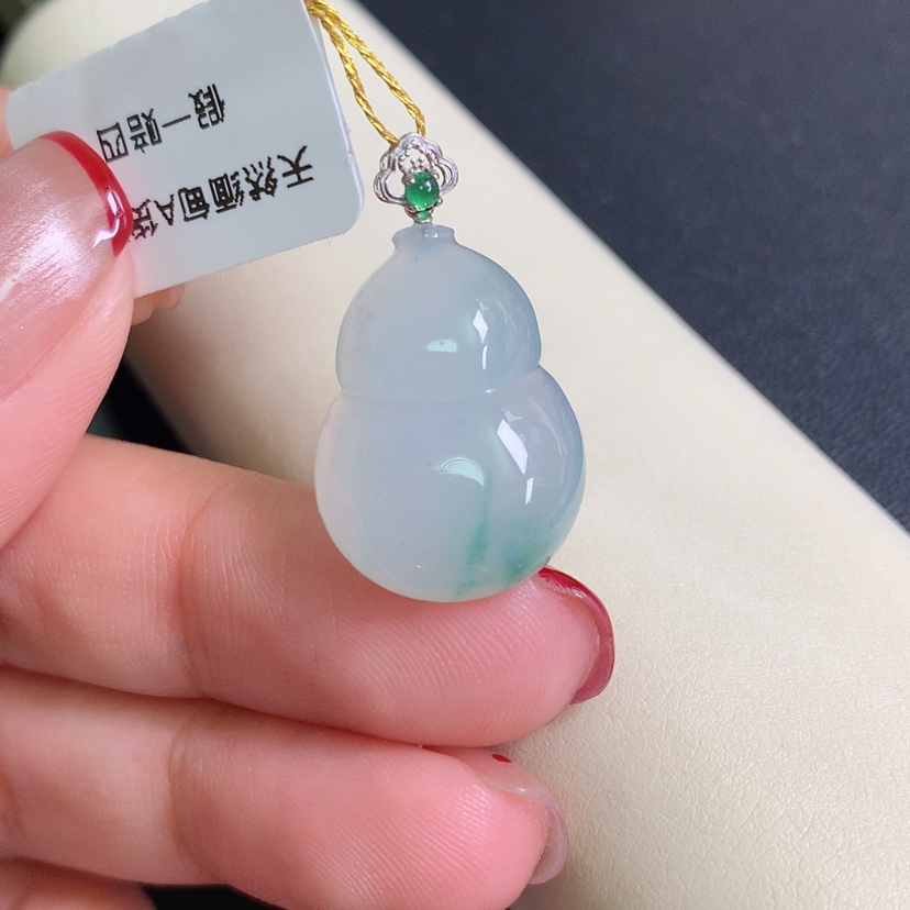 【闪购商品】翡翠颈饰18K金镶嵌葫芦