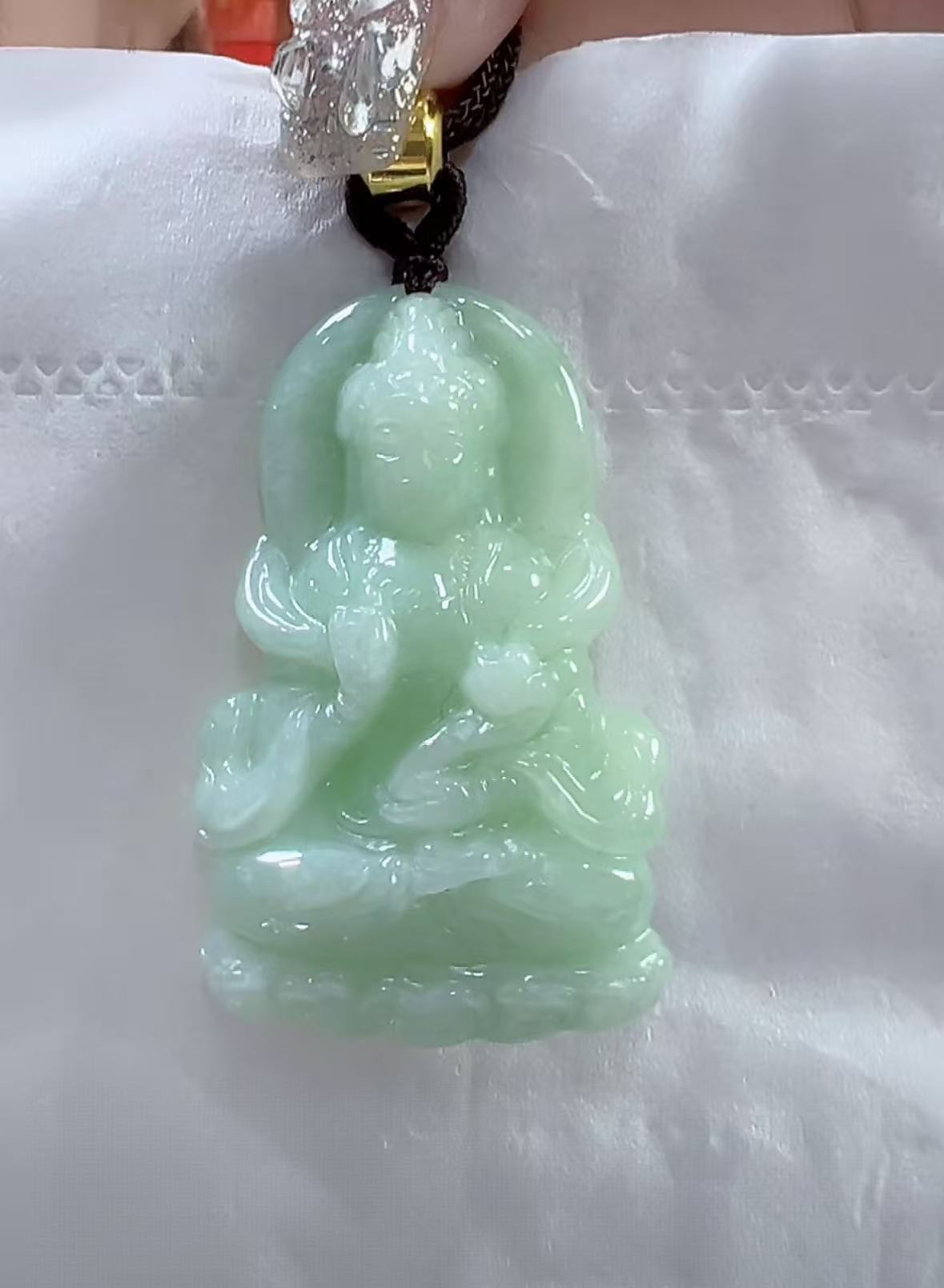 官方正品翡翠A货观音（多样性发货发一个）宽27-30高41-43厚10送绳