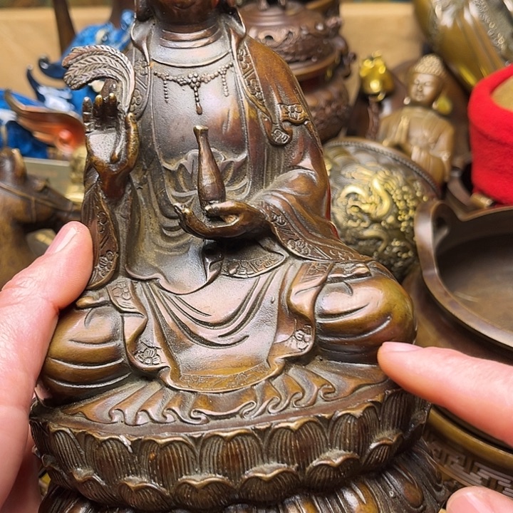 精美铜器批发档口