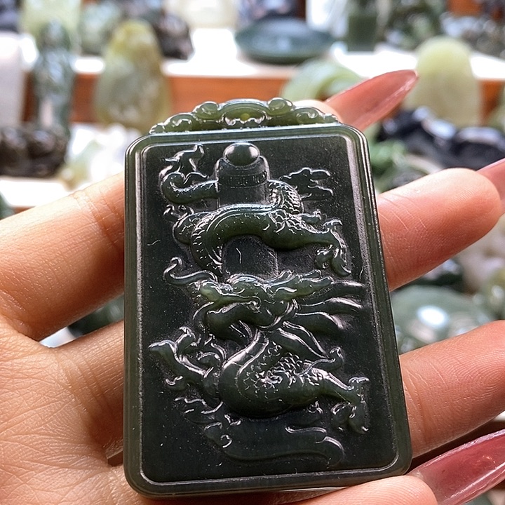 和田玉颈饰未镶嵌逍***郎