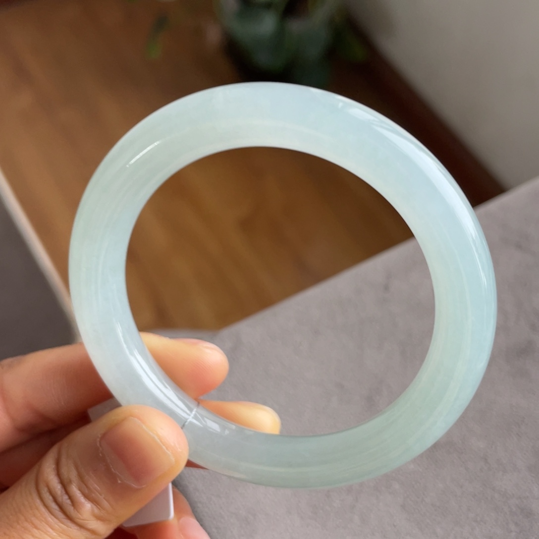 翡翠未镶嵌手镯晴水