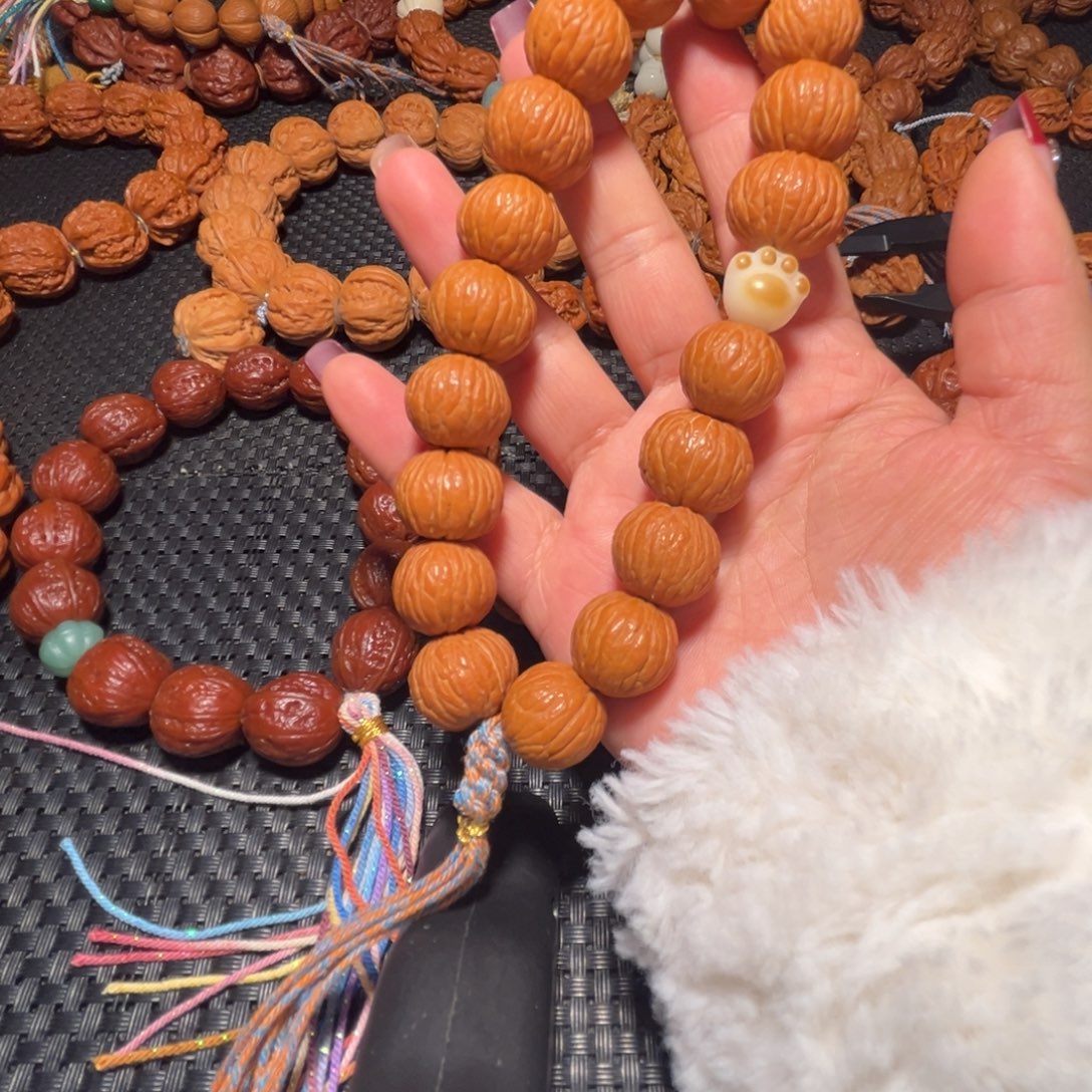 文玩核桃吊坠风雨