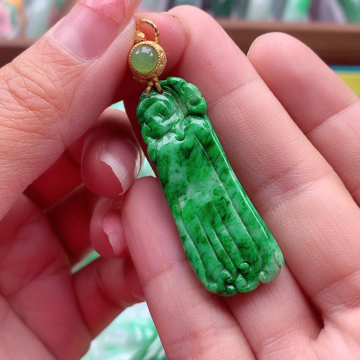 翡翠颈饰银S925镶嵌翡翠