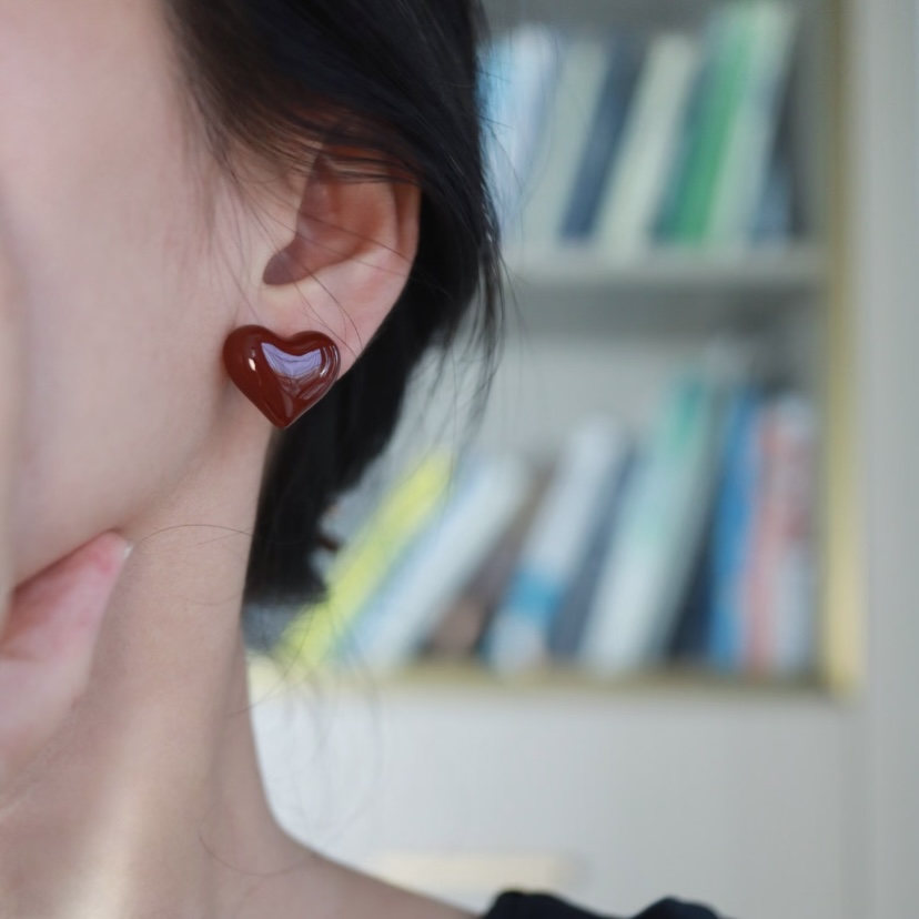 铜合金耳饰 H339安哥拉红爱心耳钉复古港风时髦无耳洞蚊香盘耳夹