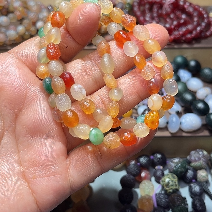 阿拉善彩玛瑙手串