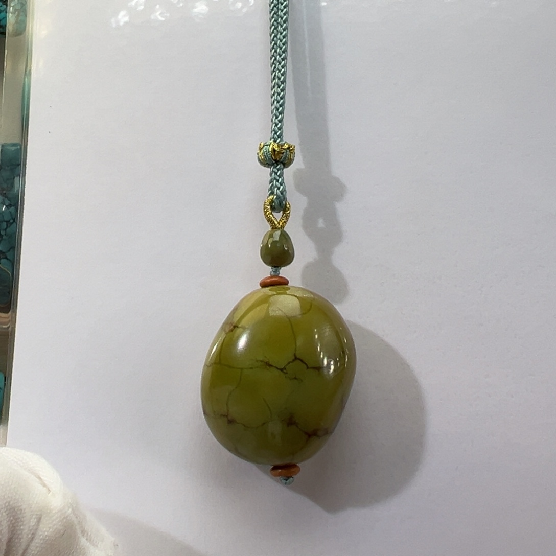 绿松石未镶嵌挂件