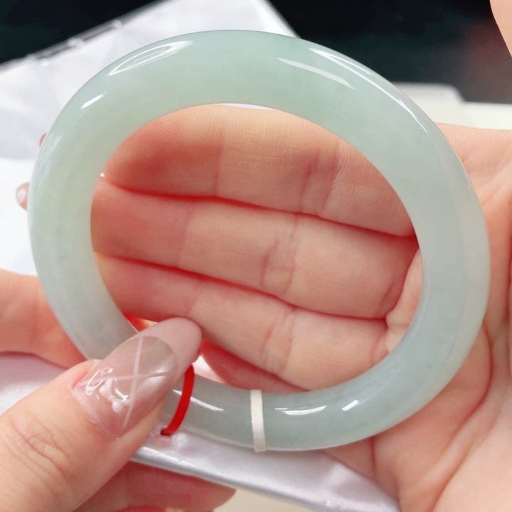 翡翠未镶嵌手镯57x515