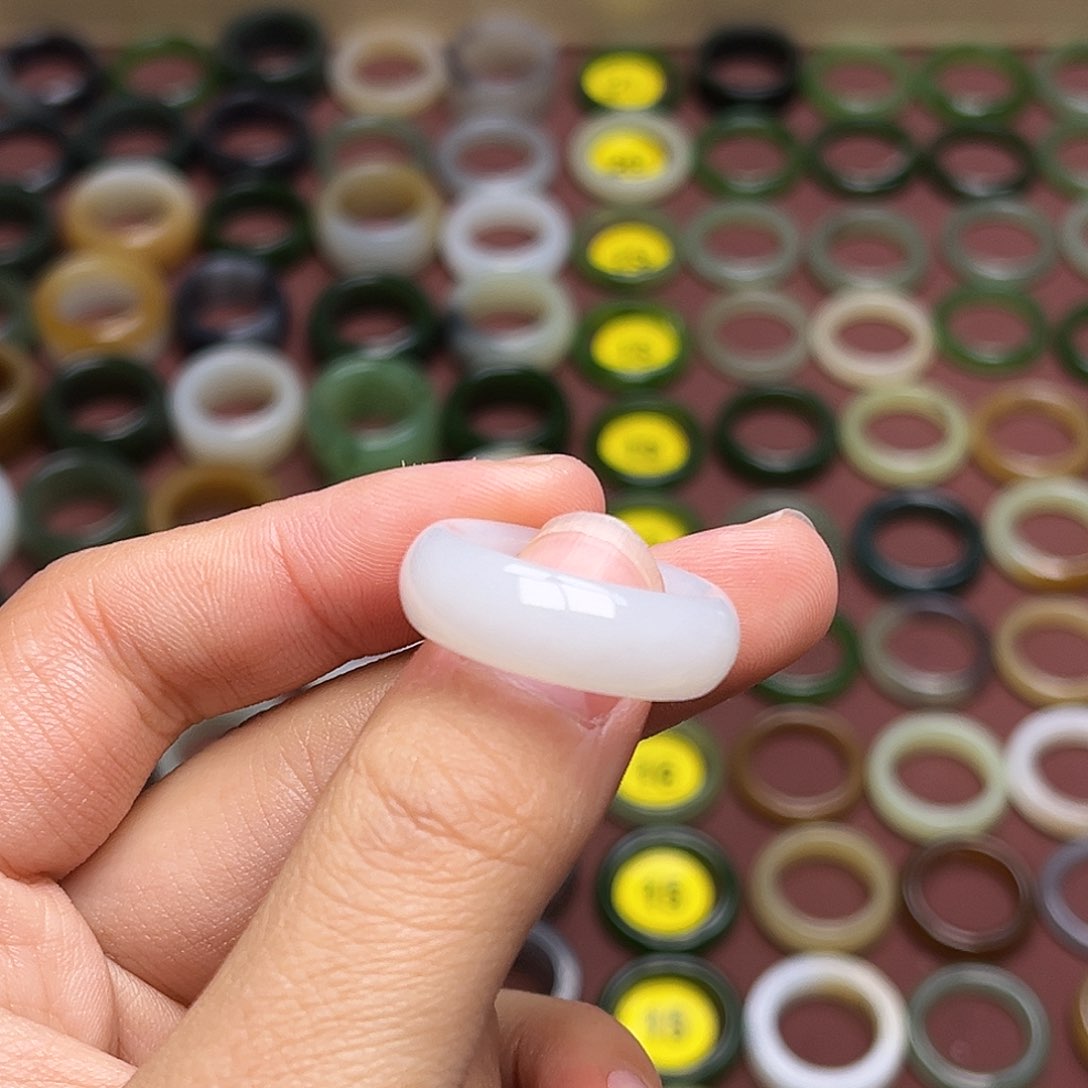 和田玉未镶嵌戒指18.1 且末羊脂白