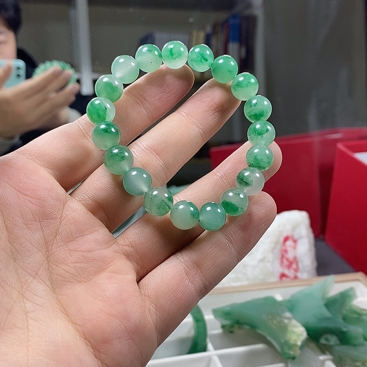 石英质玉（非洲翠）未镶嵌手镯