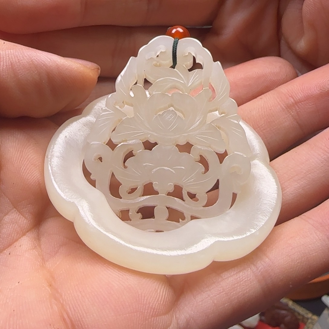 和田玉未镶嵌挂件宿**剑