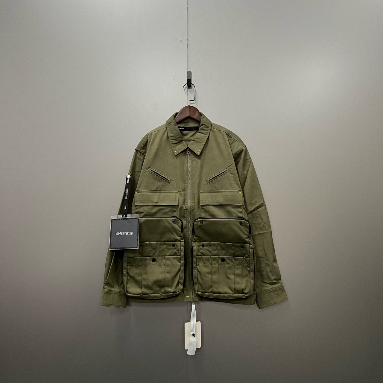 （bb）120 MITARBEITER（IN） 军绿多口袋夹克 M码 /全新/吊牌/000263