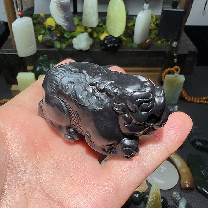 寻***艺和田玉未镶嵌把件