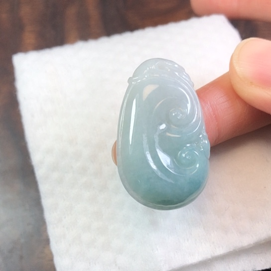 翡翠未镶嵌颈饰缅甸A货，每天下午1点半开播