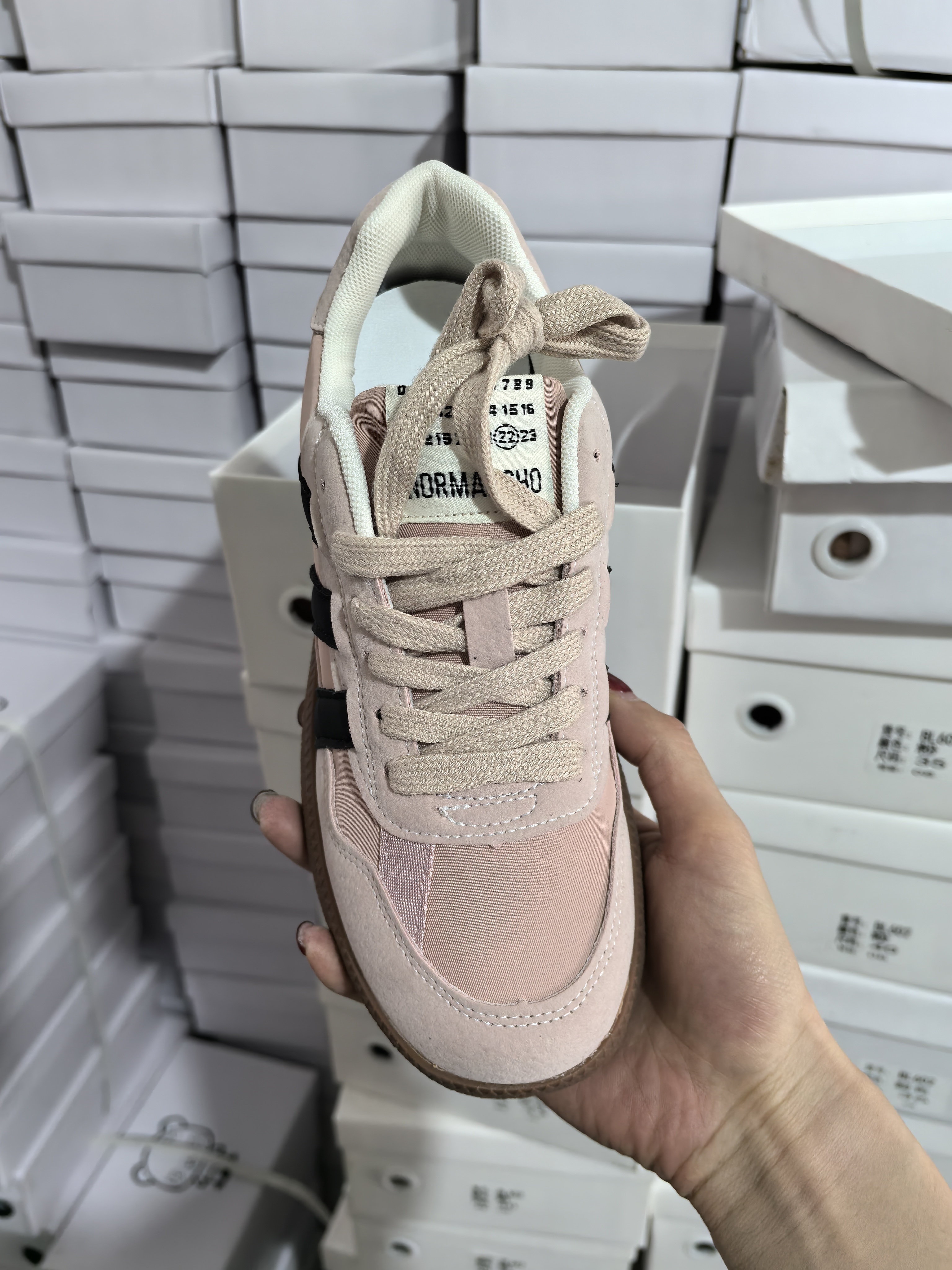 《小铺》休闲时尚女鞋208号