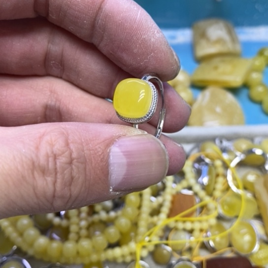 银S925镶嵌琥珀裸石戒指