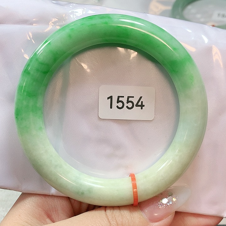 翡翠手镯未镶嵌天然翡翠手镯圆条58