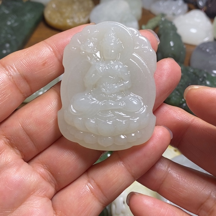 和田玉未镶嵌车挂