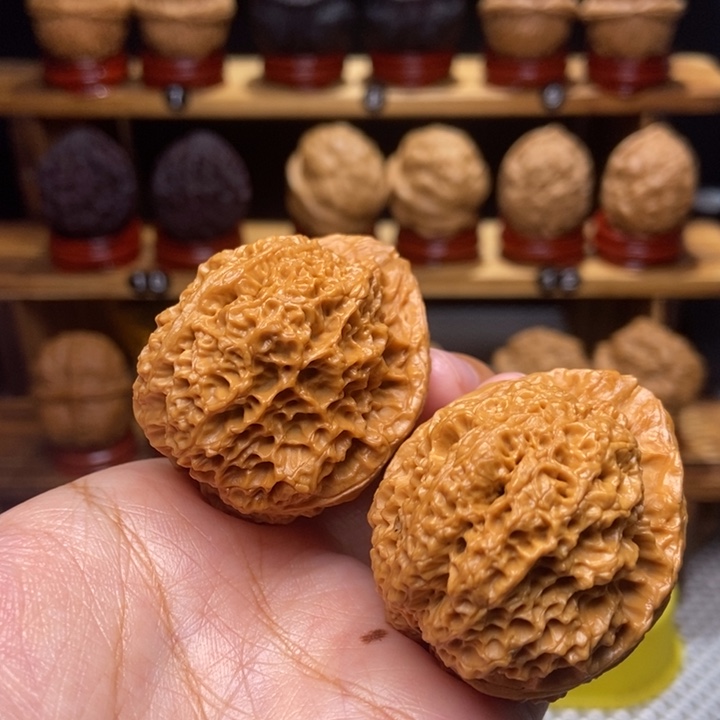 文玩核桃吊坠蟾王13