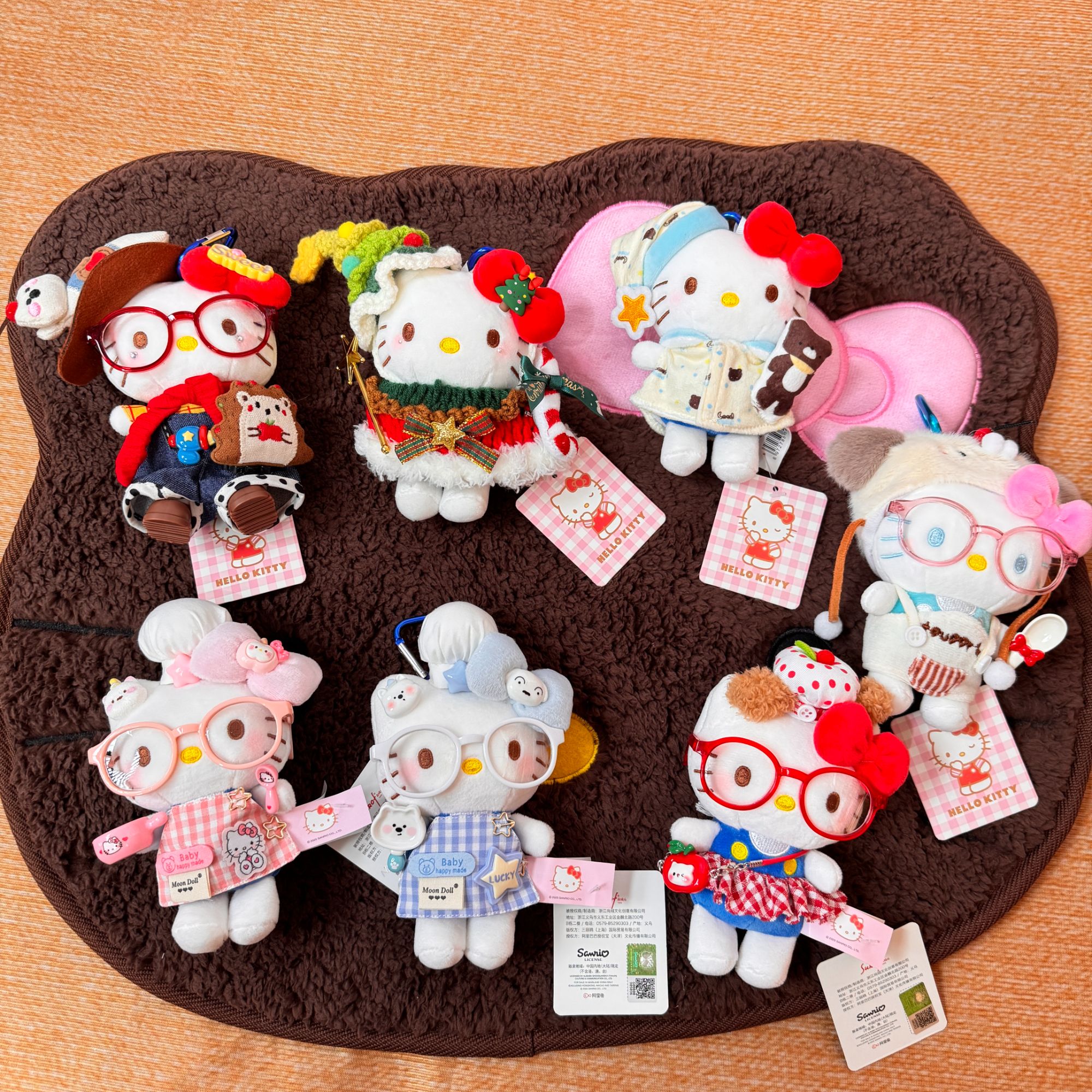 【热卖】正版HelloKitty毛绒玩偶包挂件可爱钥匙扣diy礼物