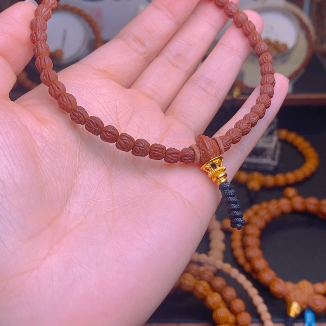 ****7桃核手串龙文桃核