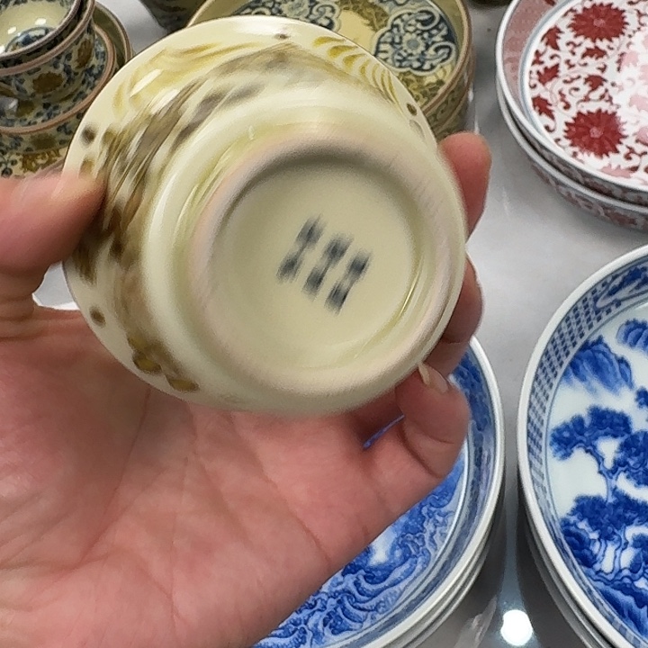 瓷片釉里金鱼藻二才马蹄盖碗景德镇