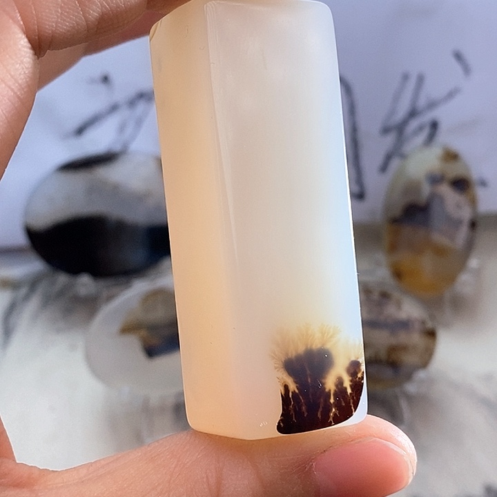 玛瑙/玉髓颈饰未镶嵌