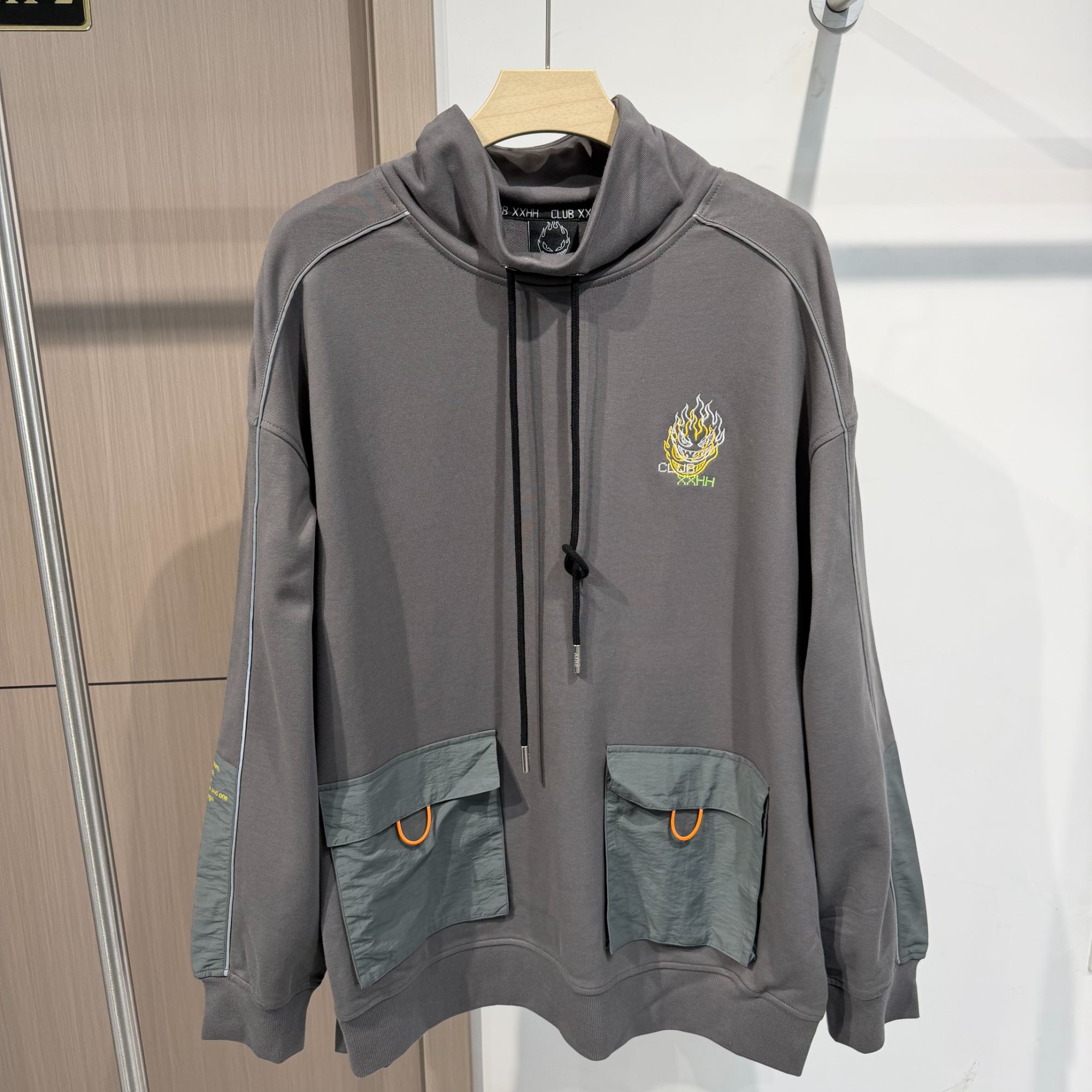 春秋男女同款工装风灰色休闲卫衣DZCJ0WY3555