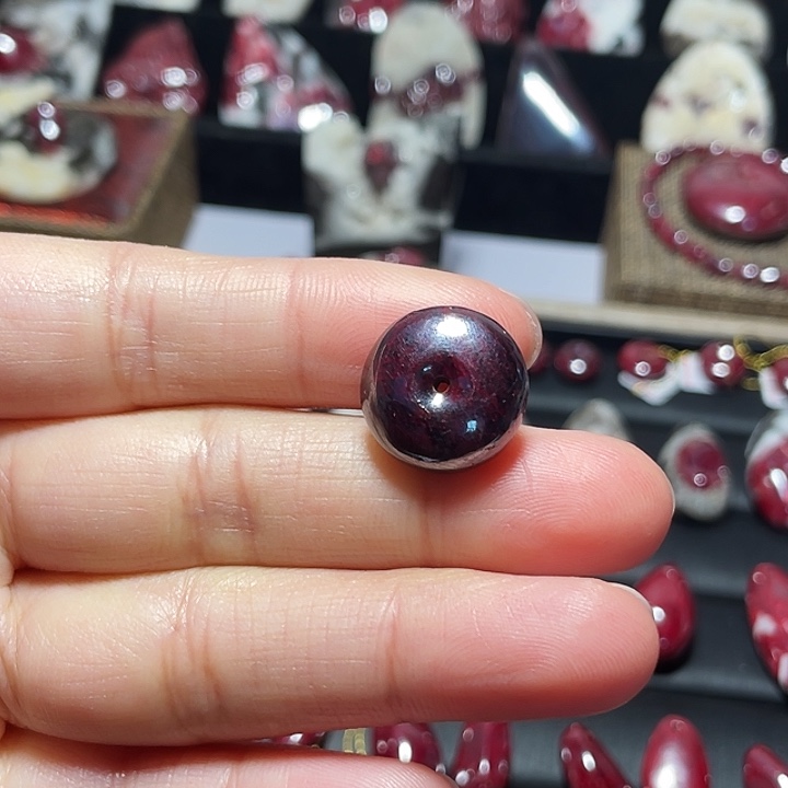 天然辰砂原矿乌砂平安扣11.3克