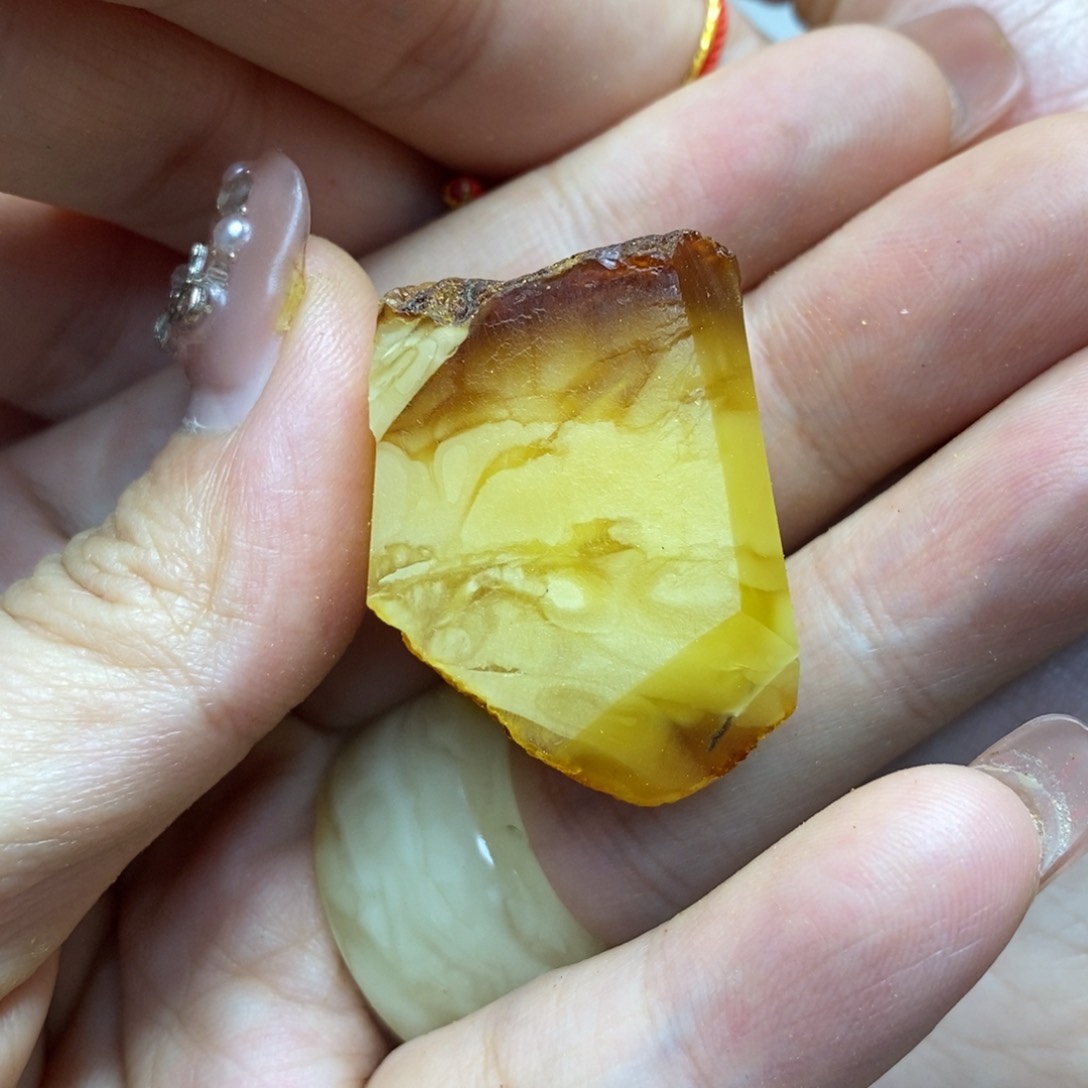 定制琥珀未镶嵌陈