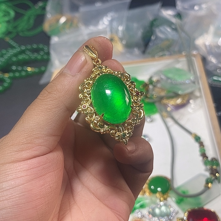 翡翠颈饰未镶嵌价格