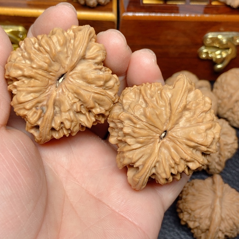 【闪购商品】文玩核桃吊坠悦*晨官帽51