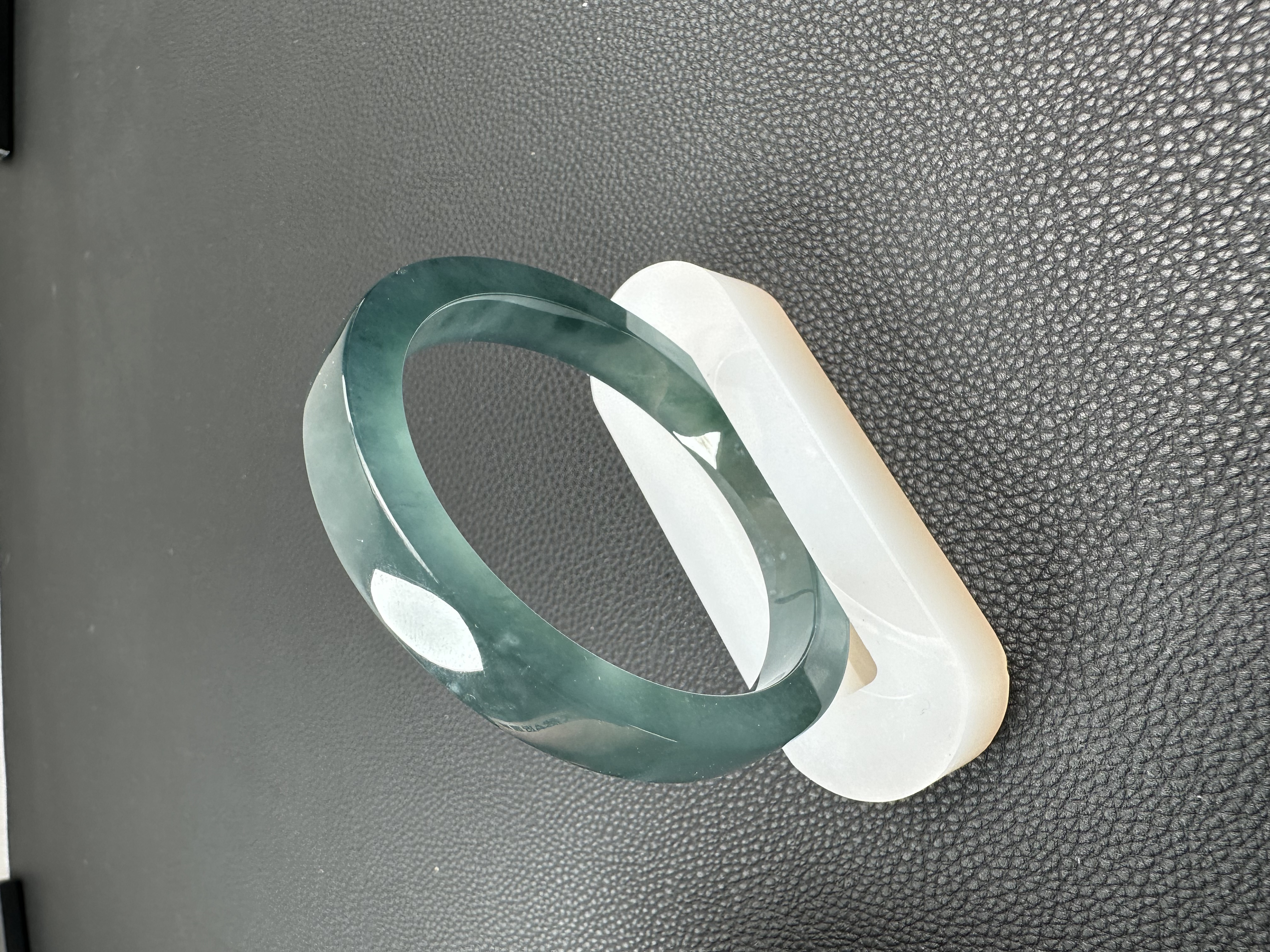 天然A货翡翠危地马拉翡翠手镯男士宽版蛋镯手镯圈口66 62-64可戴