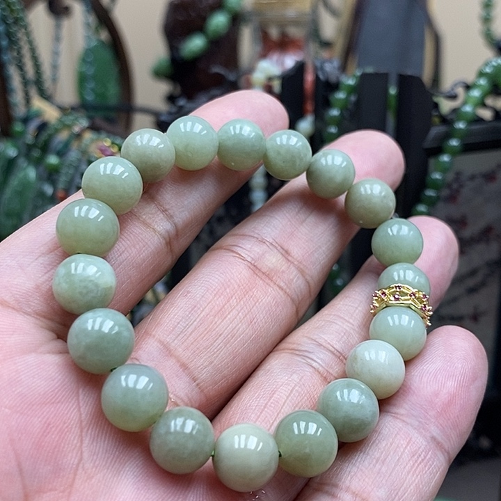 大***&和田玉未镶嵌颈饰