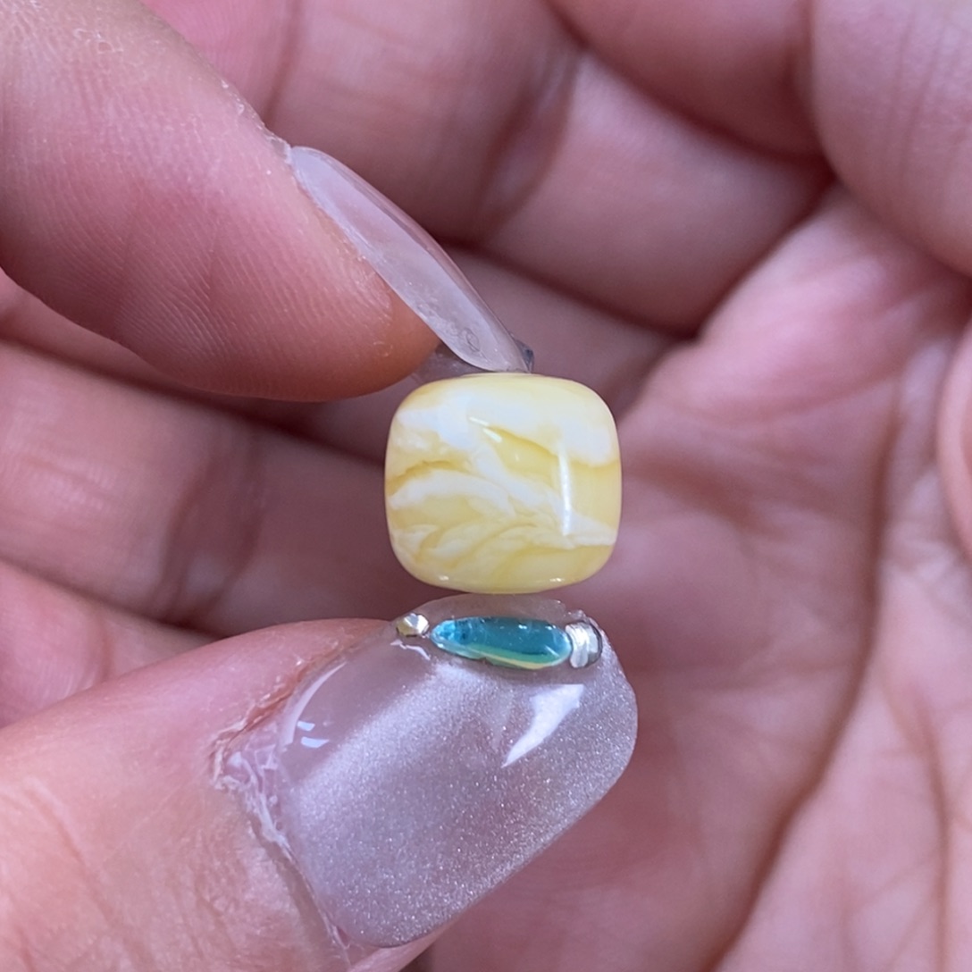 琥珀裸石未镶嵌蜜蜡10.5