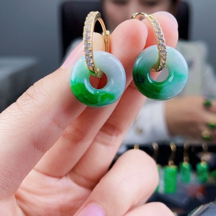 翡翠耳饰未镶嵌饰品