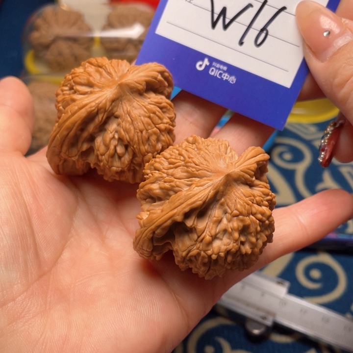 文玩核桃吊坠兵*47虎头16