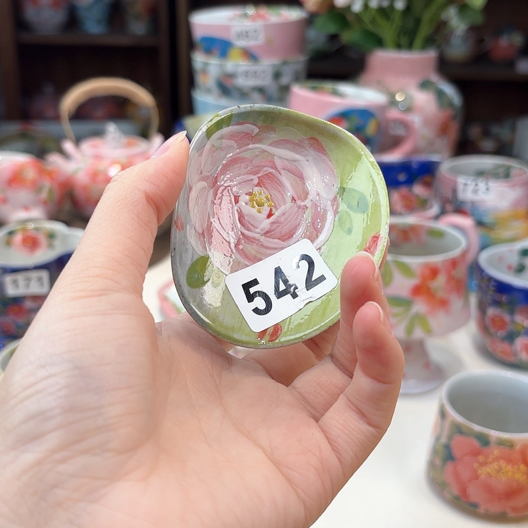 瓷片兔兔好可爱啊