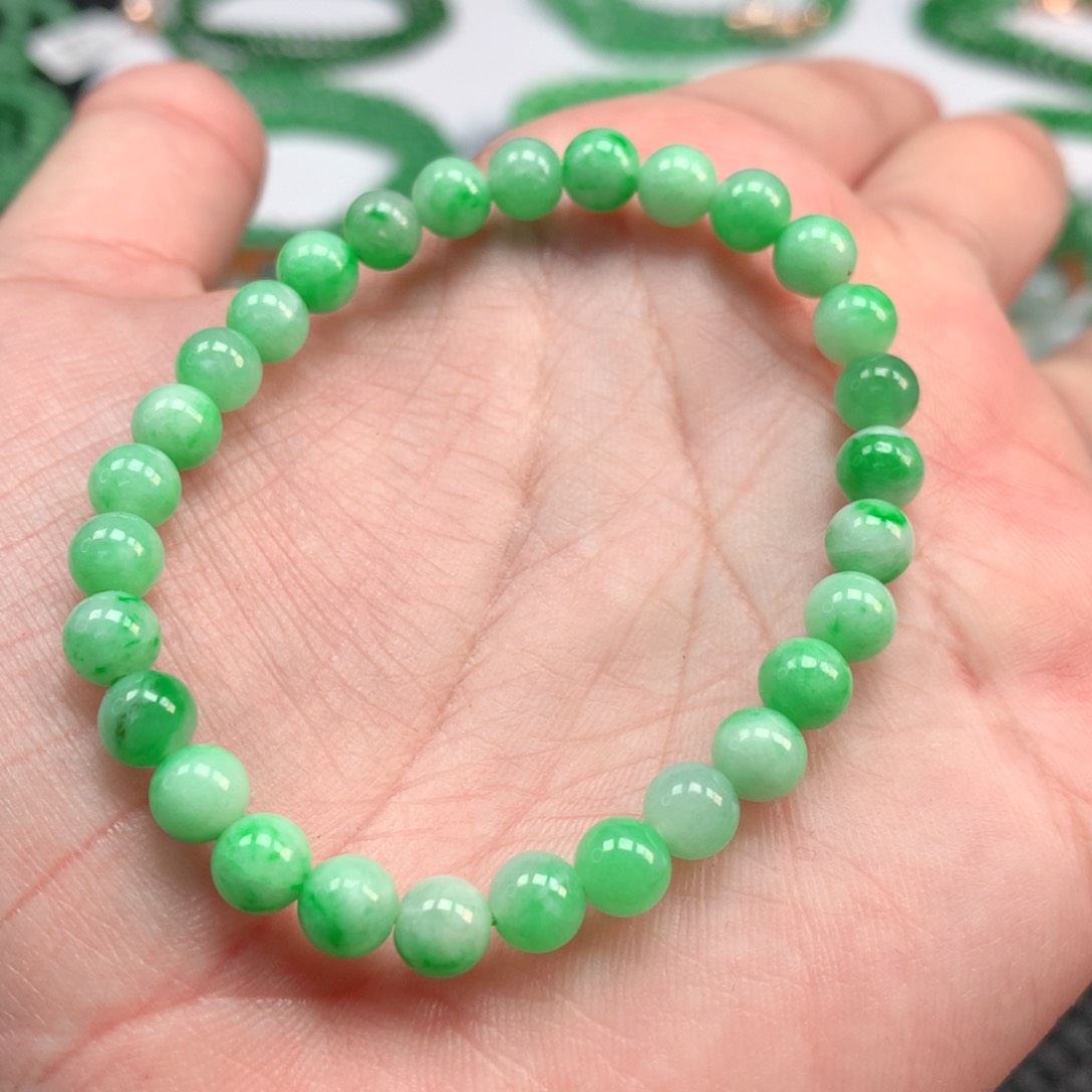 翡翠手链未镶嵌翡翠