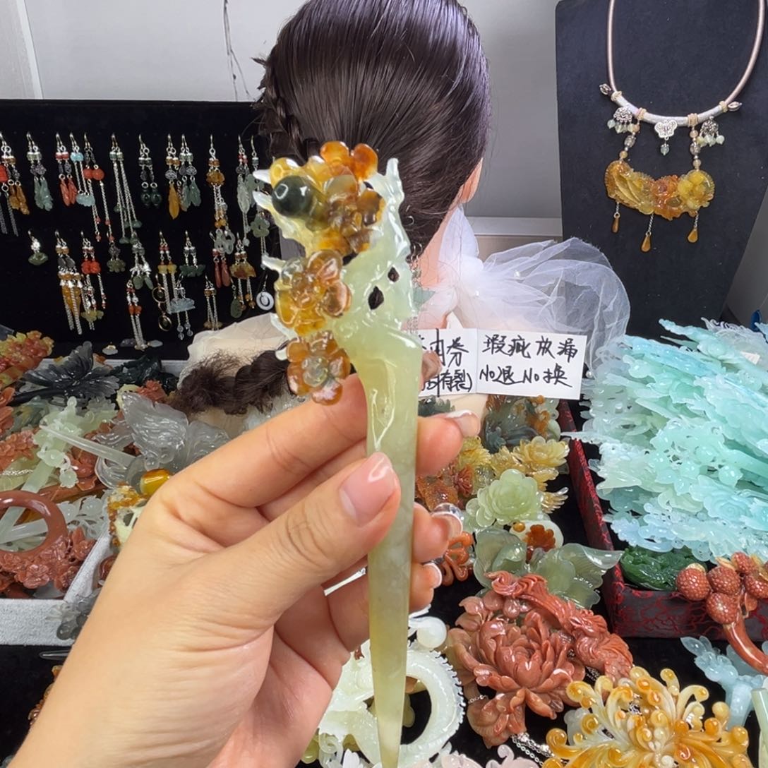 未镶嵌岫玉发饰瑕疵