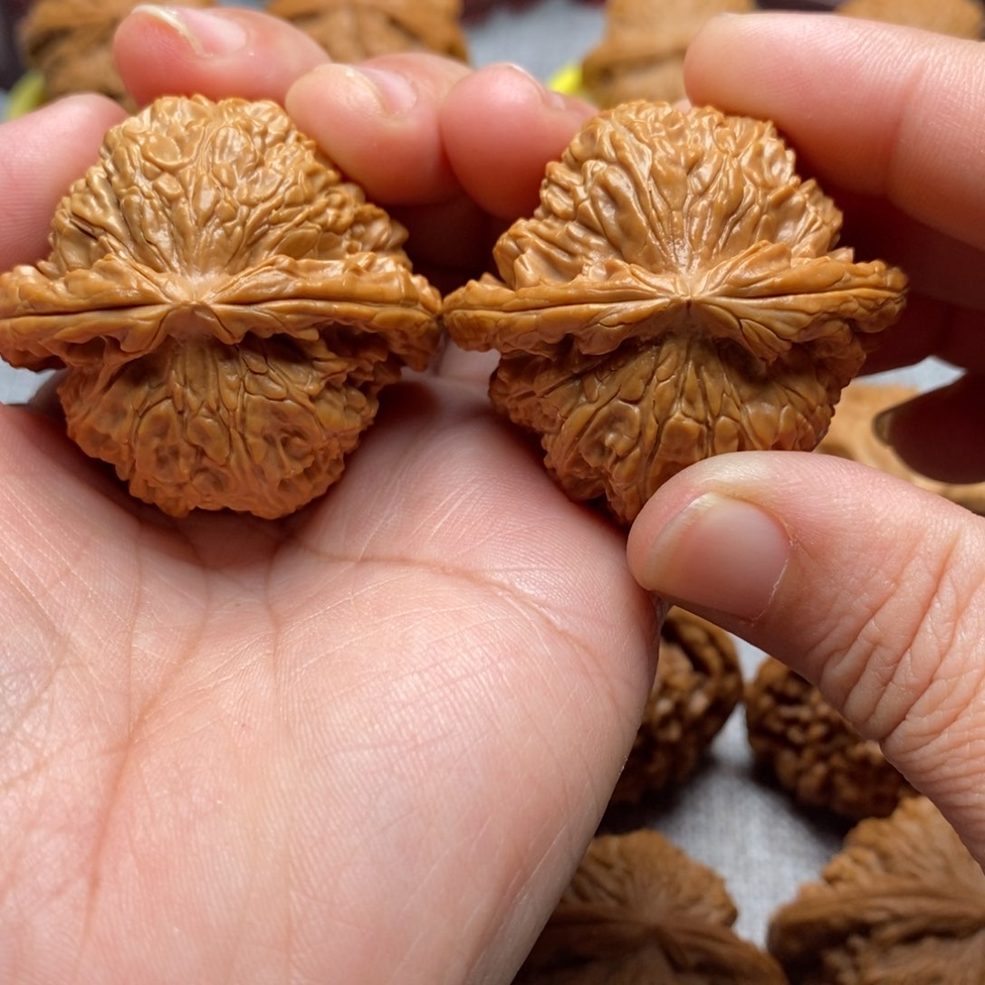 文玩核桃把件小****44全白狮子