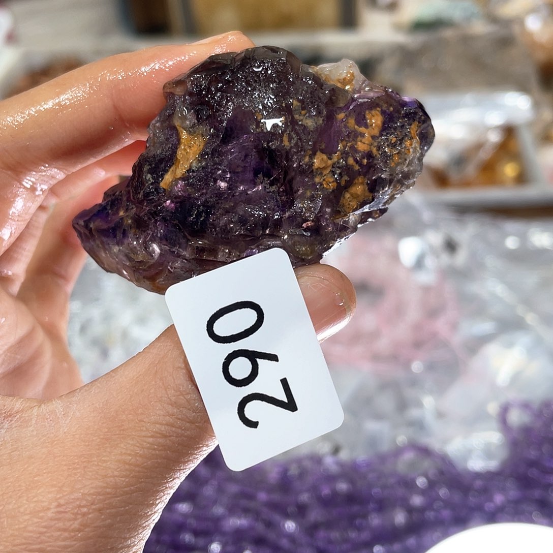 水晶摆件……未镶嵌