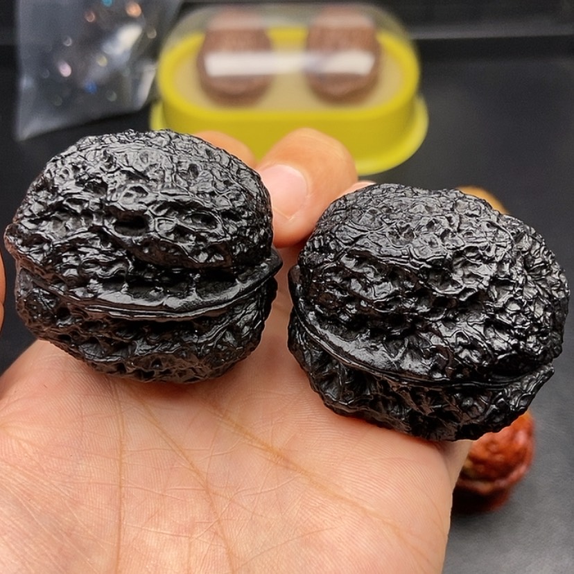 【闪购商品】把件文玩核桃40尺饕餮金蟾55.5克