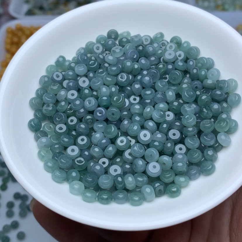 【闪购商品】翡翠手链未镶嵌卡3乘5.5冰蓝水算盘60颗