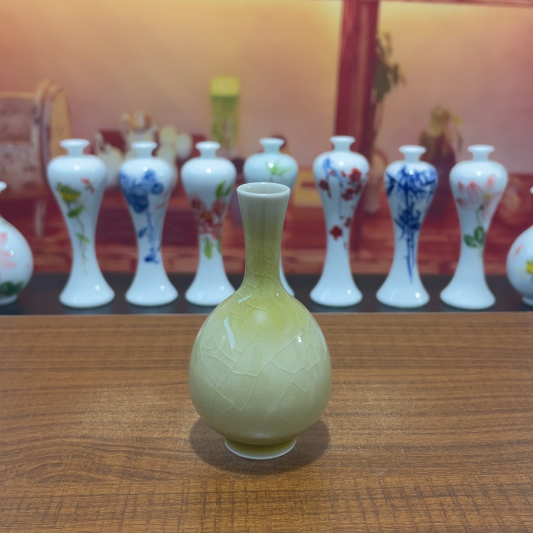 陶瓷景德镇小花瓶等着你