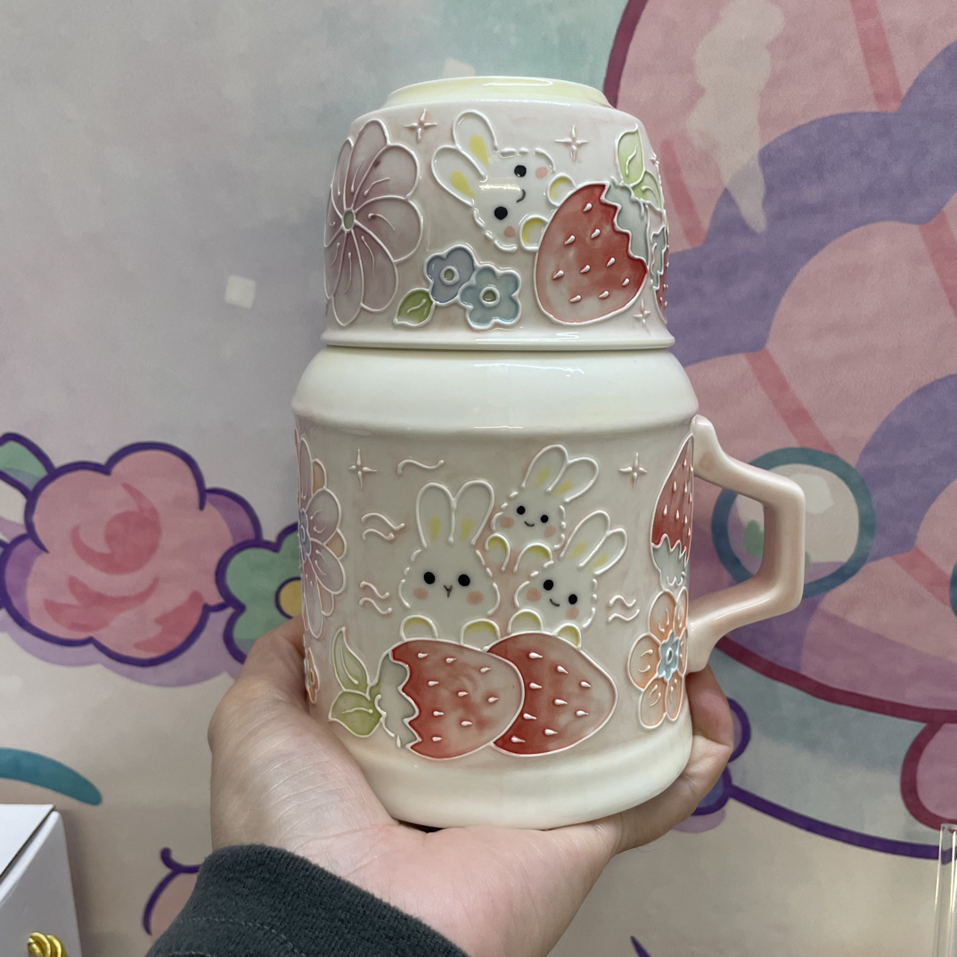 （玉泥）手工手绘凉水壶暖水瓶草莓兔陶瓷带盖杯陶瓷杯釉下彩水杯
