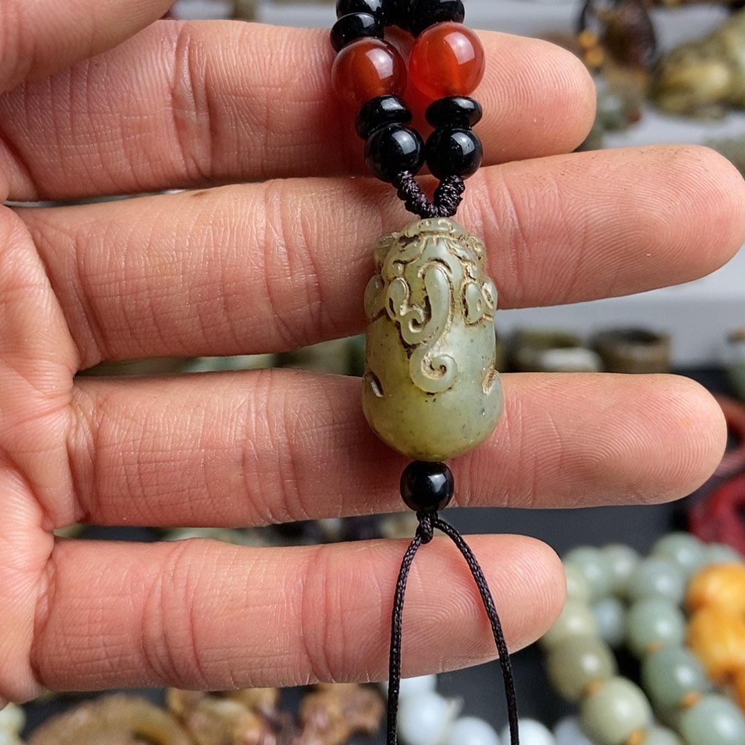 和田玉（糖玉）配饰未镶嵌