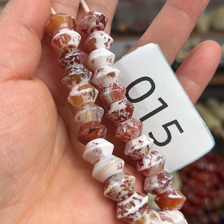 玛瑙/玉髓颈饰合金