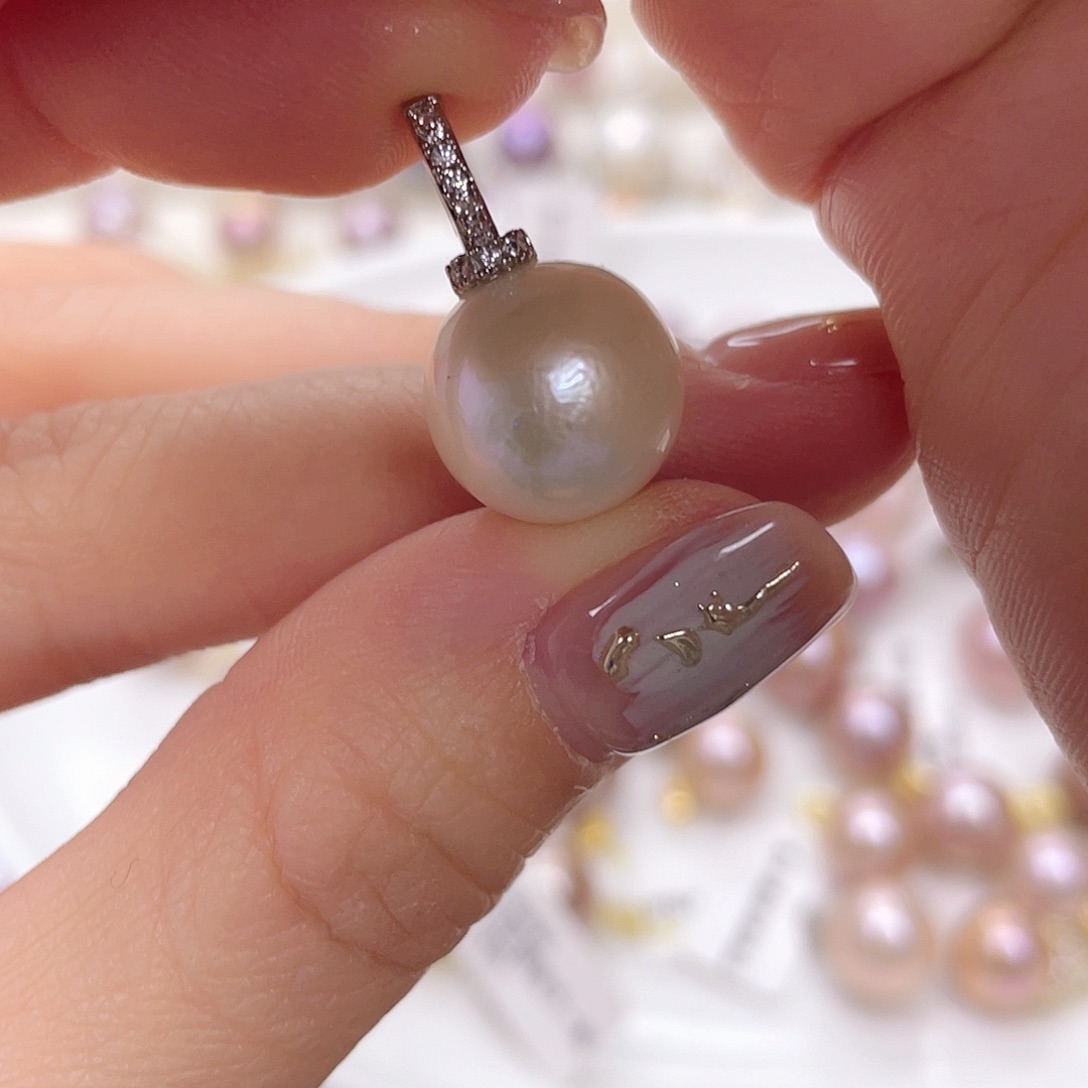 淡水珍珠吊坠(赠链)未镶嵌